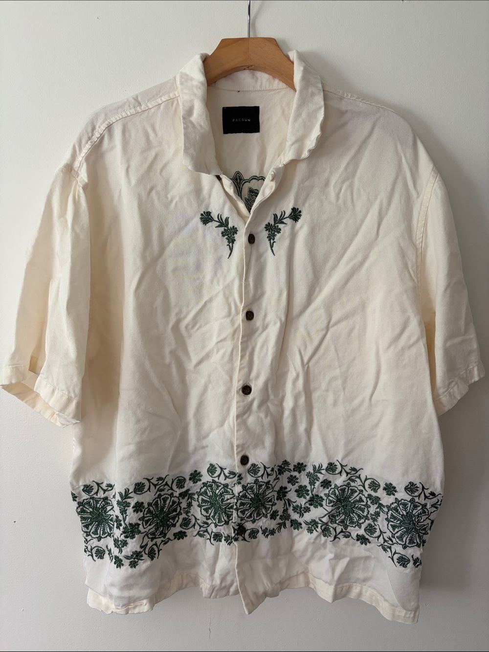 PacSun Cream Short Sleeve Button-Down Shirt with Green Floral Embroidery Size L